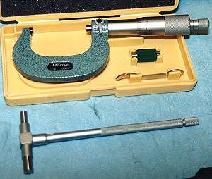 The required tools for measuring rod bearing clearance