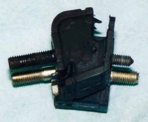 A comparison of the hieght of the E24 tranny mount vs. the S14 part