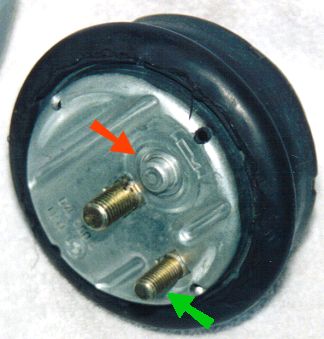 Stud configuration on bottom of 740iL motor mount